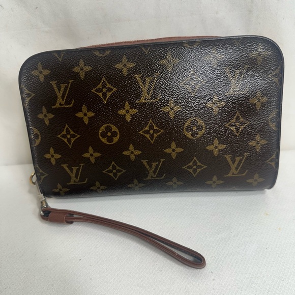 Louis Vuitton Clutch Bag - Picture 2 of 9